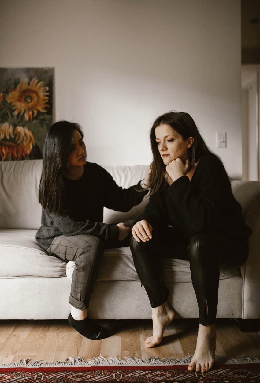 emotionally intelligent woman asking friend how she can support her