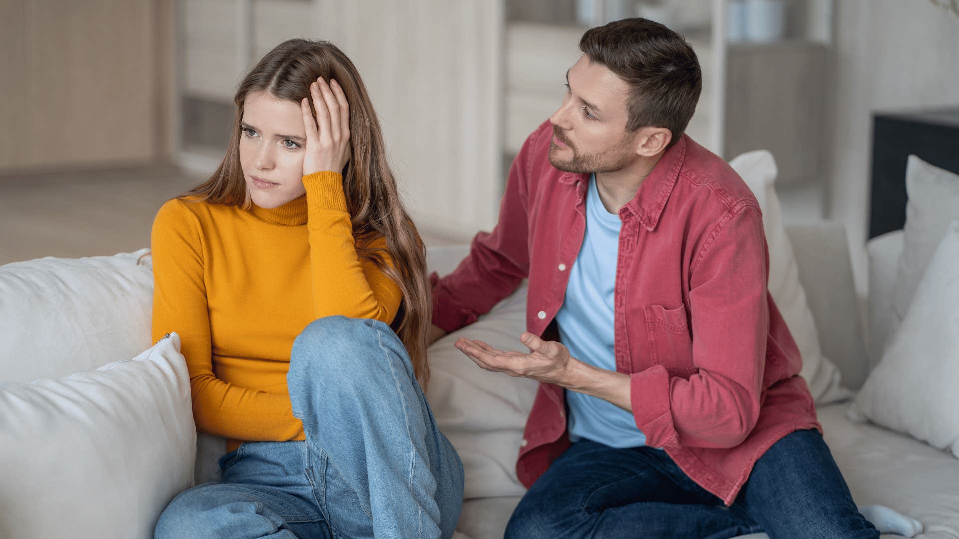 man telling woman hes just joking