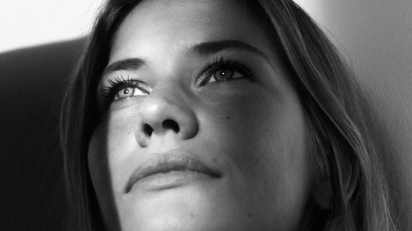 Rare Qualities That Make A Woman Impossible To Forget, According To Psychology Woman is impossible to forget.