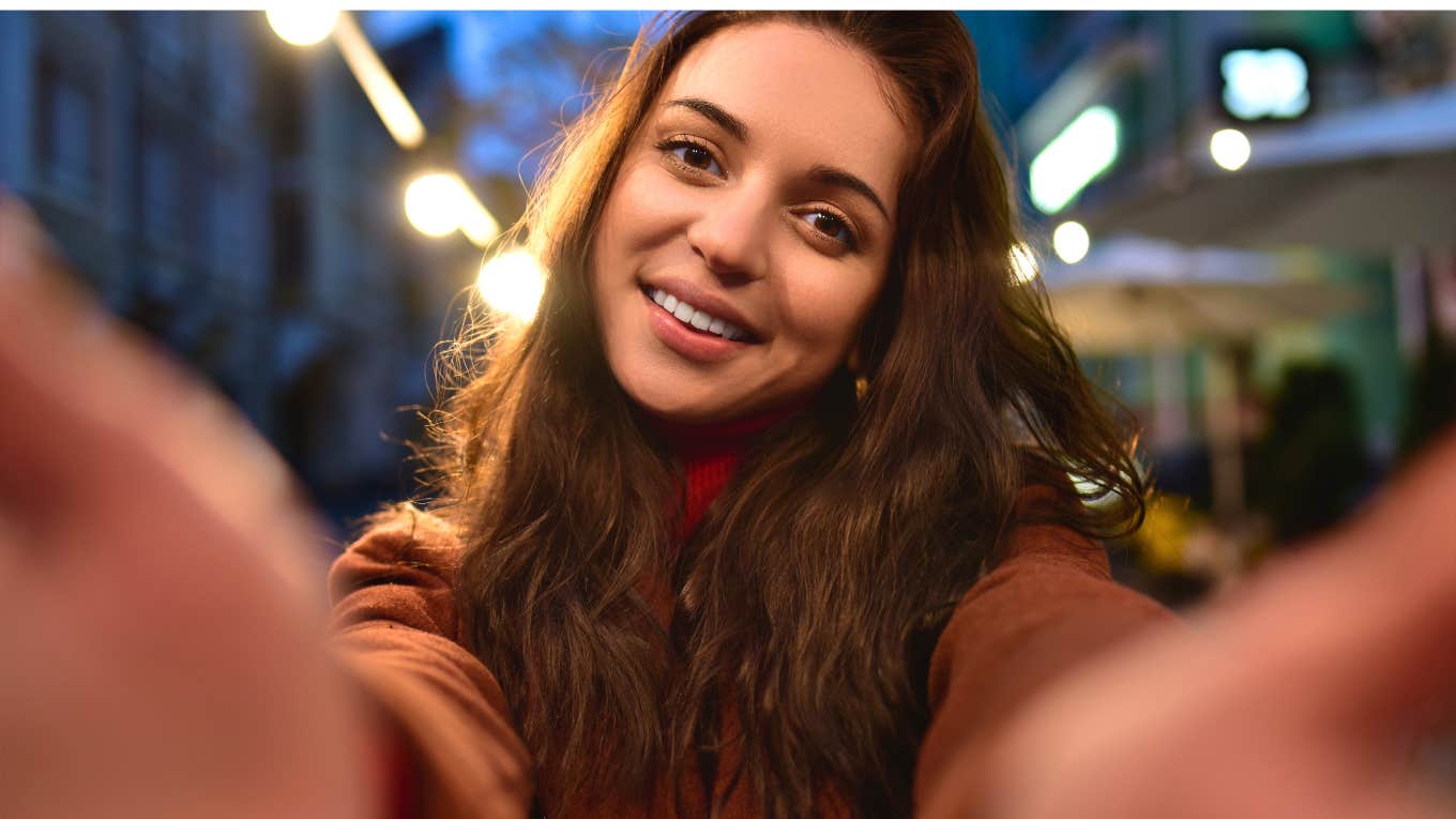 Quiet Ways Emotionally Safe People Make You Feel At Home Without Saying A Word