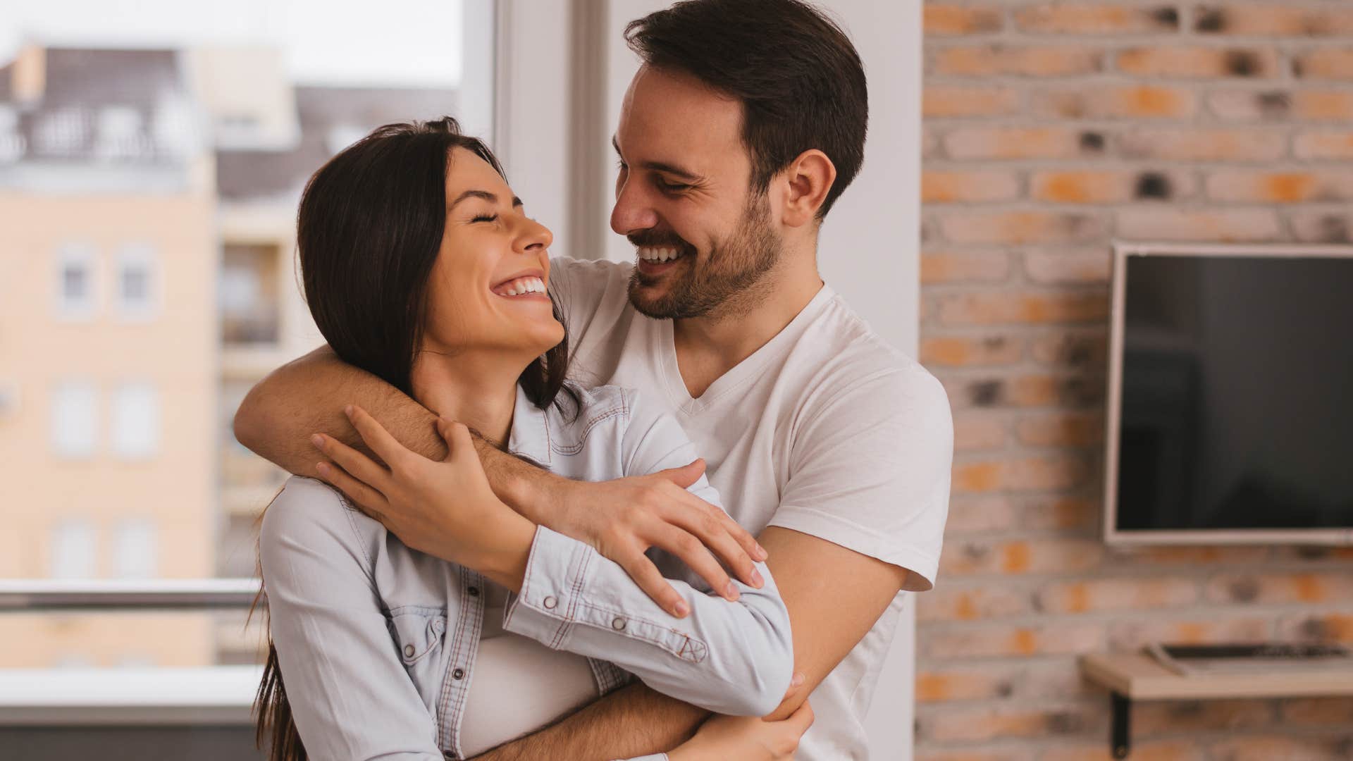 man who is an unforgettable husband giving her one for every three
