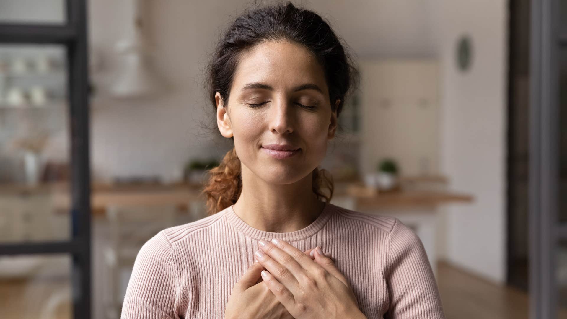 woman who chose calm with rare inner qualities the calmest people all share