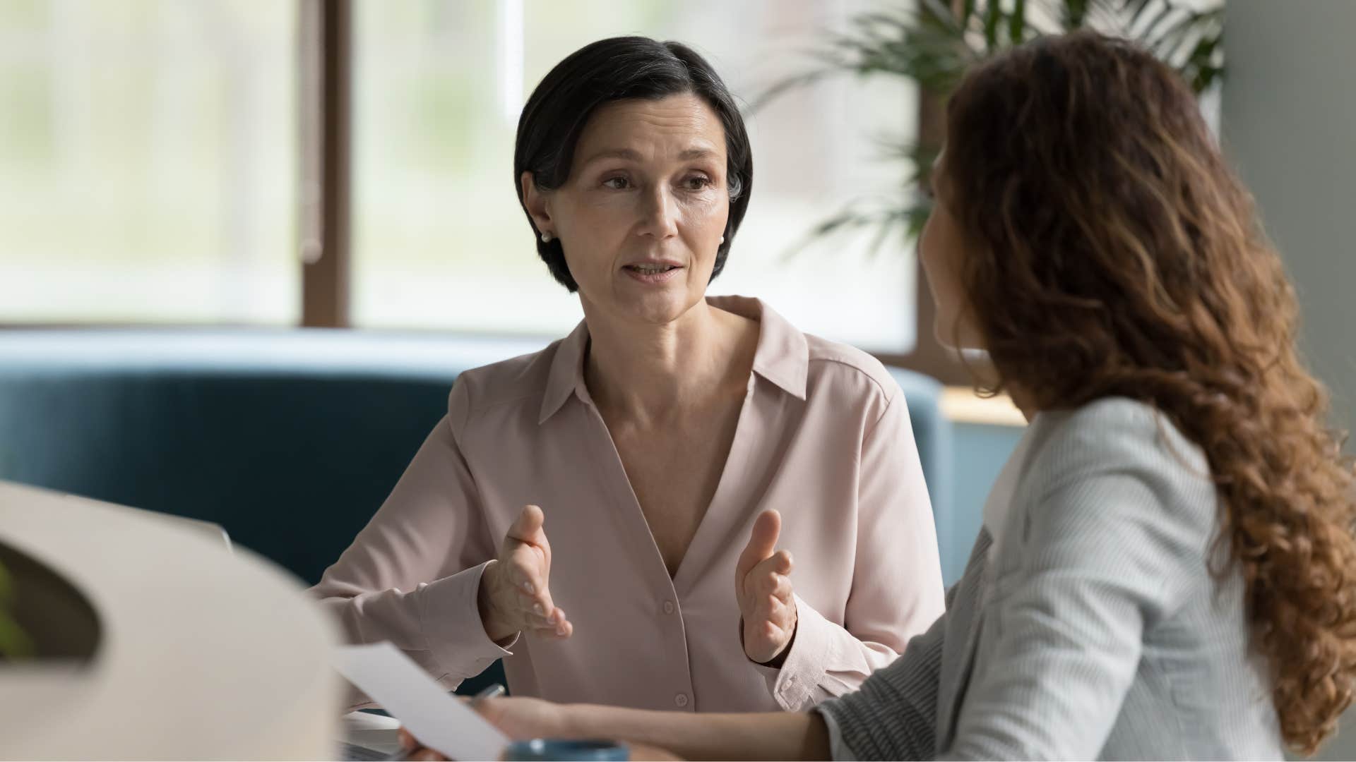 woman who doesn't take things personally with rare inner qualities the calmest people all share