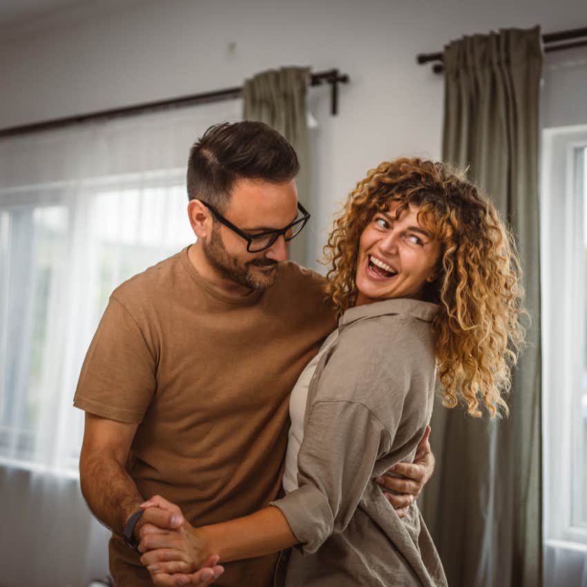 woman with rare quality of self-confidence that makes her emotionally magnetic to men