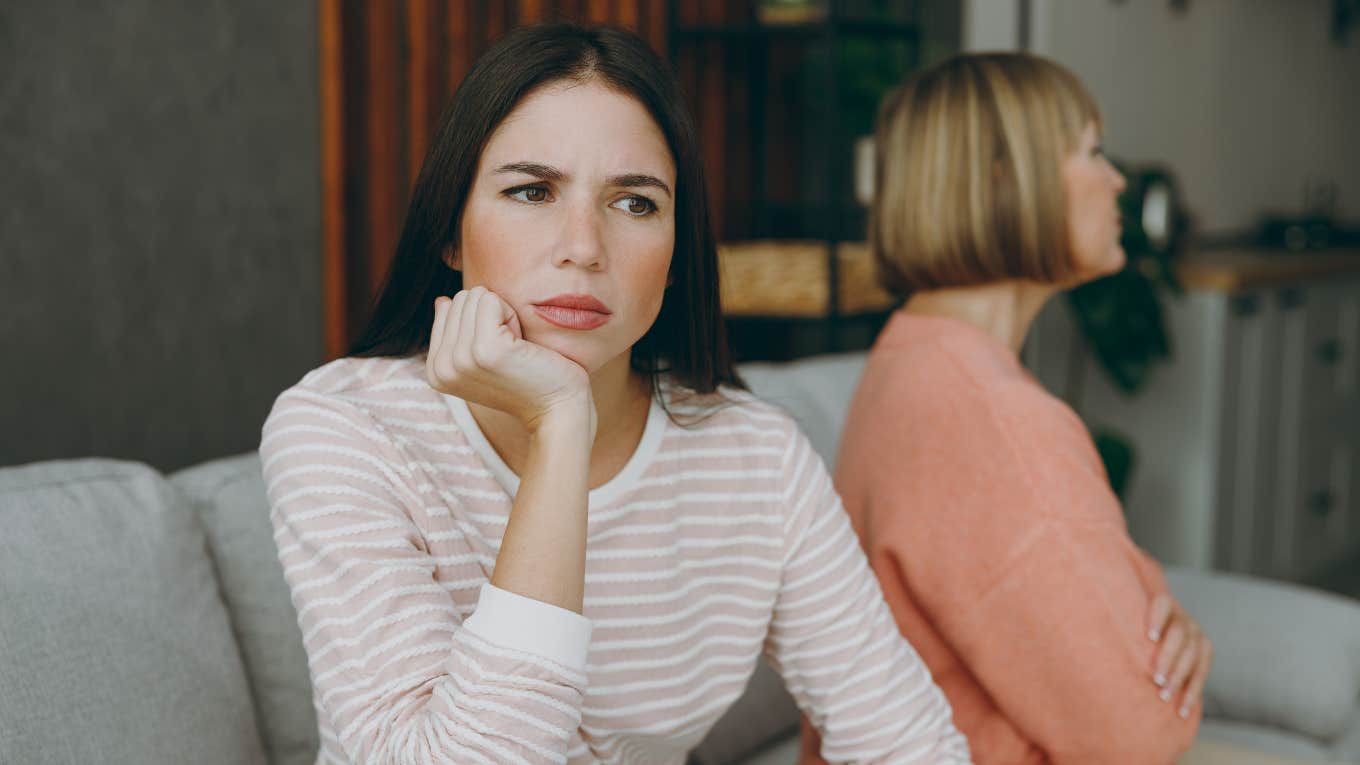 Reasons Adult Children Who Emotionally Withdraw From Their Parents Usually Have adult woman emotionally withdrawing from rude parent