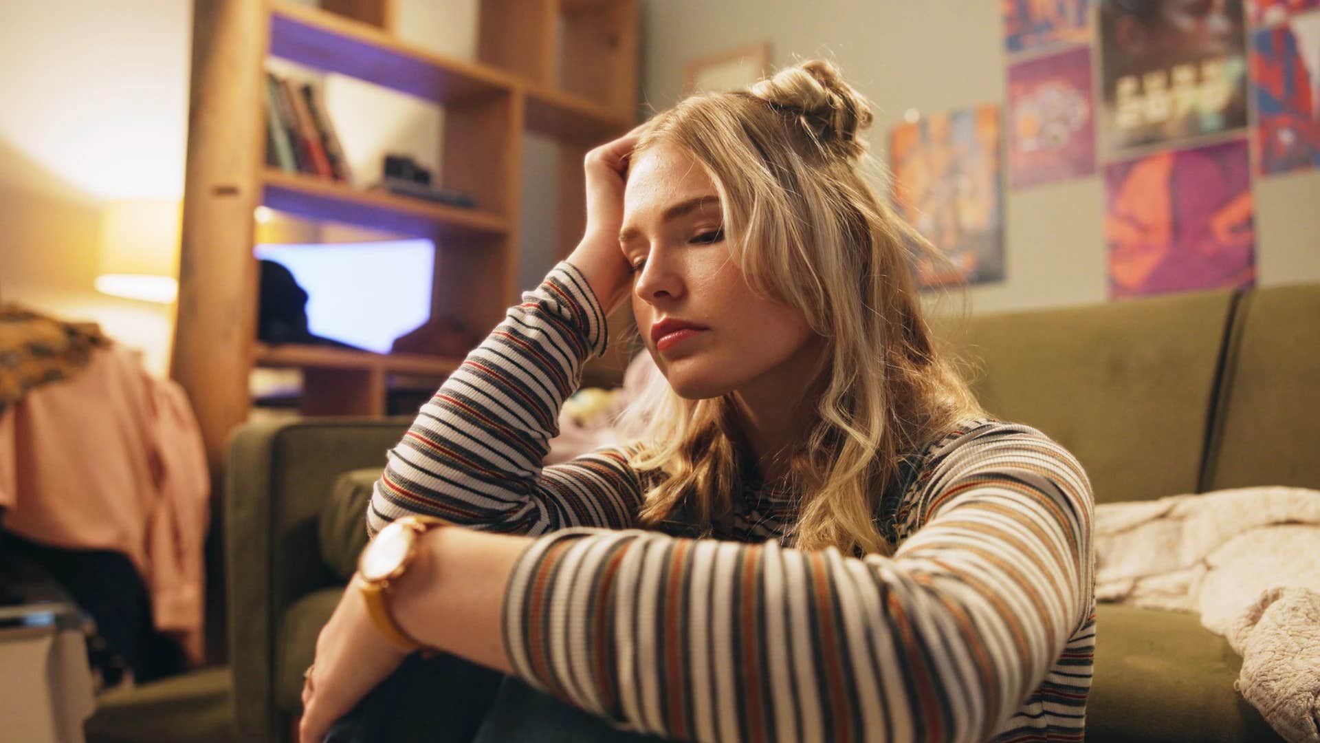 upset woman feeling jealous about friend's success