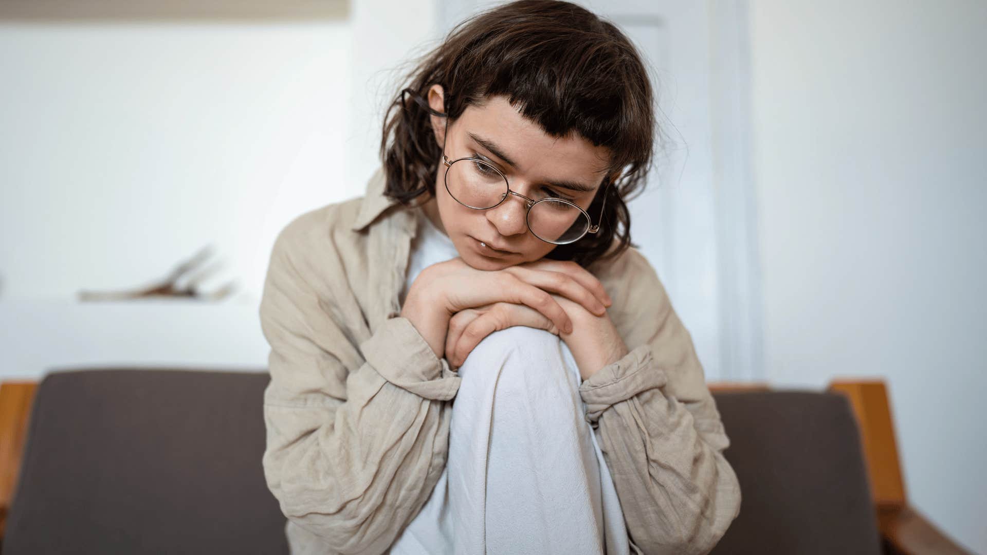 Woman who feels distanced from her inner social circle