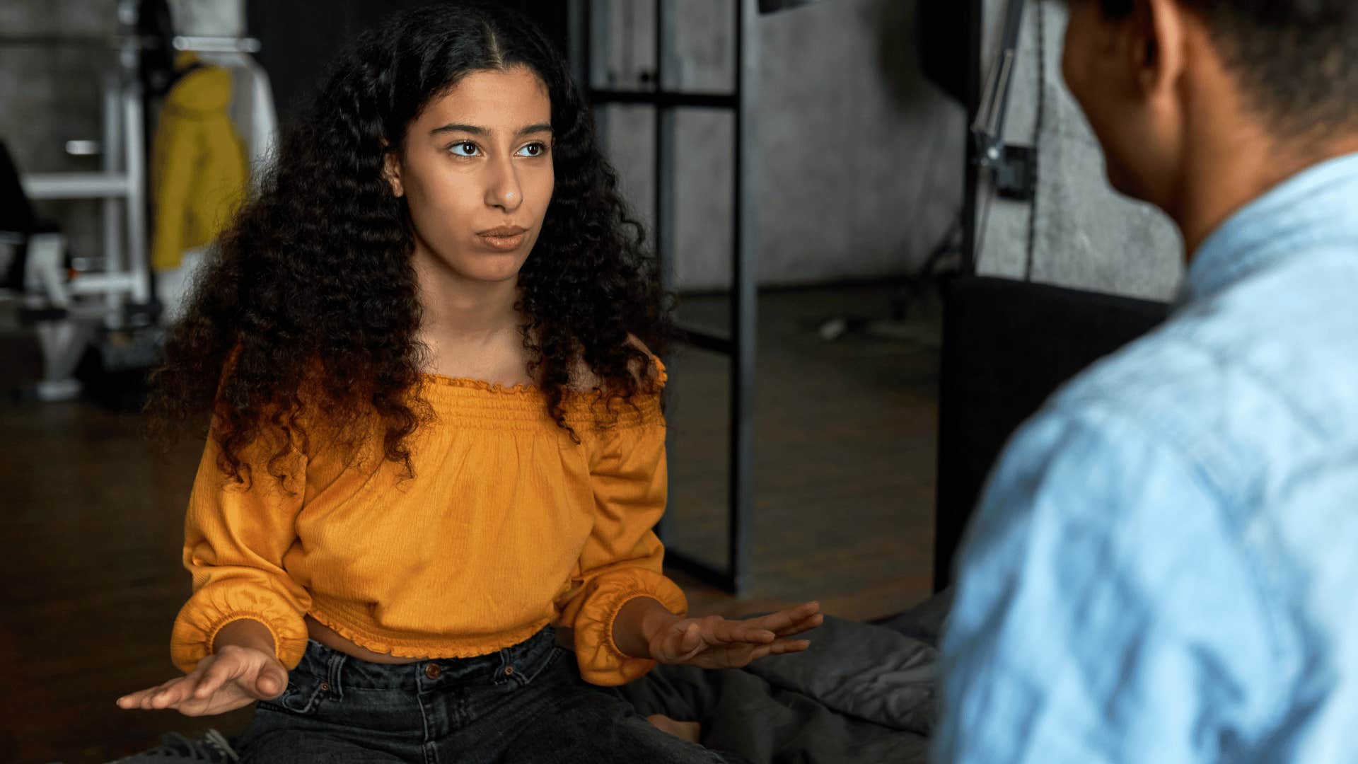 Woman arguing with a man about their transactional friendship