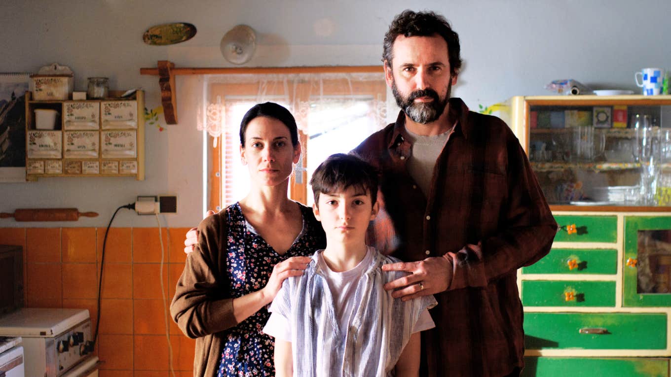 The Silent Collapse Of The American Family Collapse of the American family.