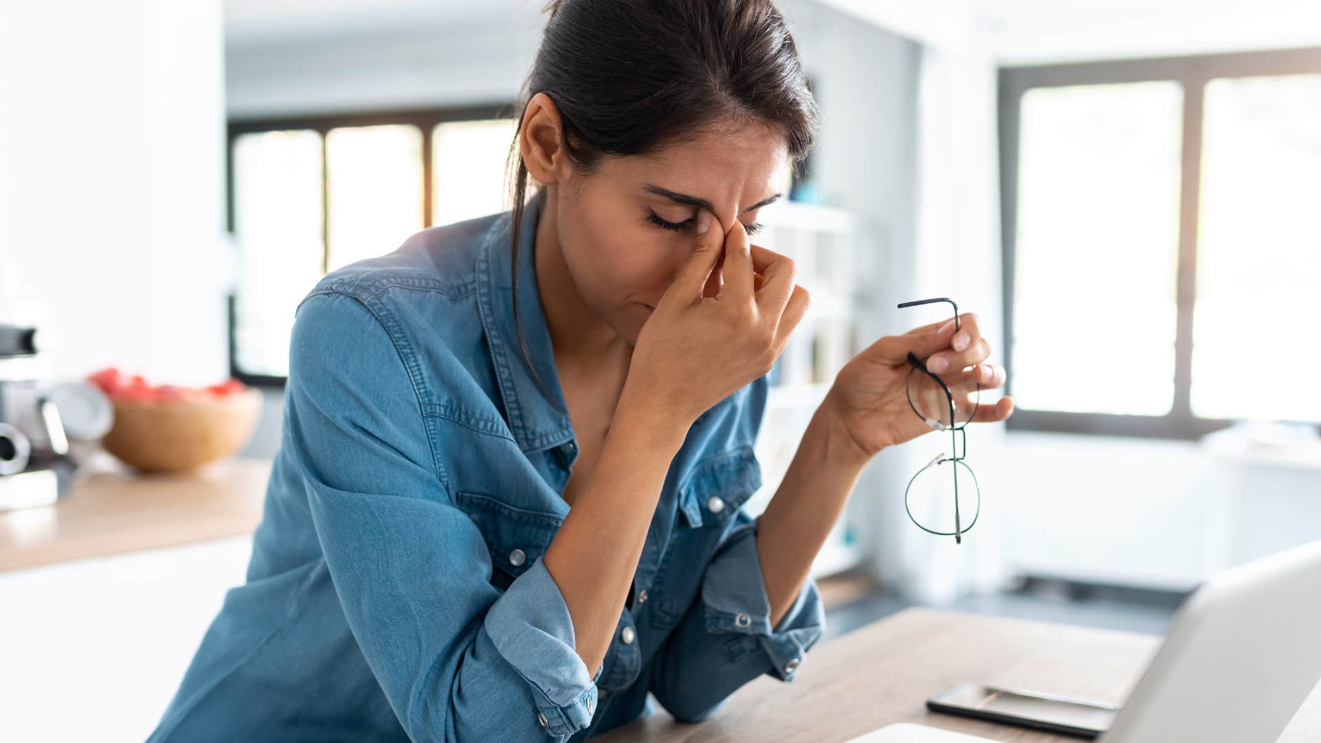 stressed woman struggling to take a work break