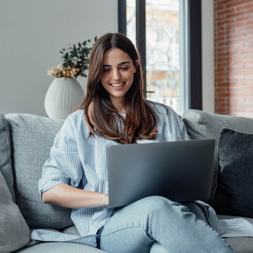 woman using linkedin to land a job