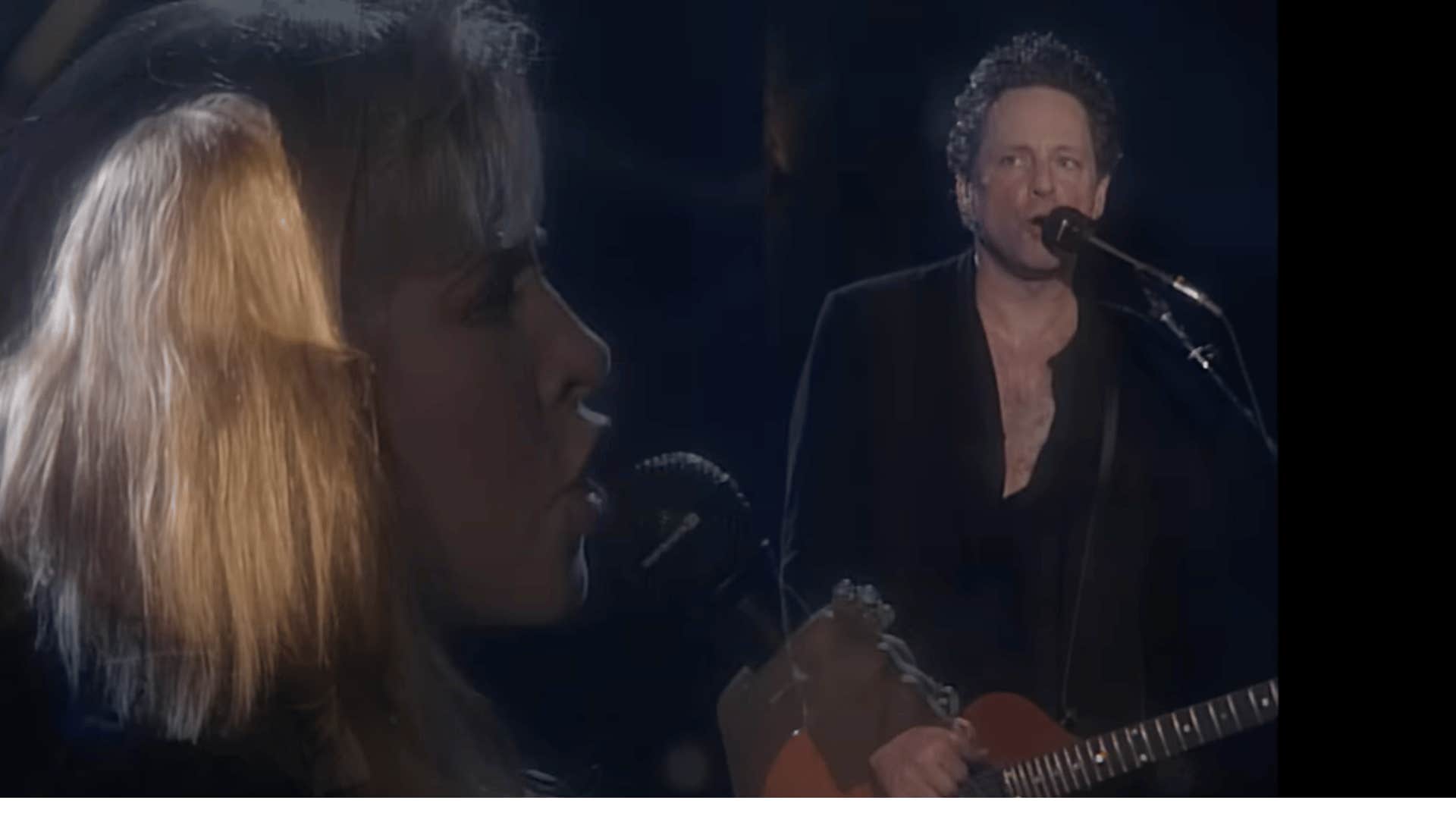 Stevie Nicks singing Silver Springs to Lindsey Buckingham