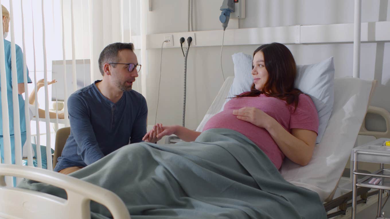 Dad who brought a toy into the labor and delivery room