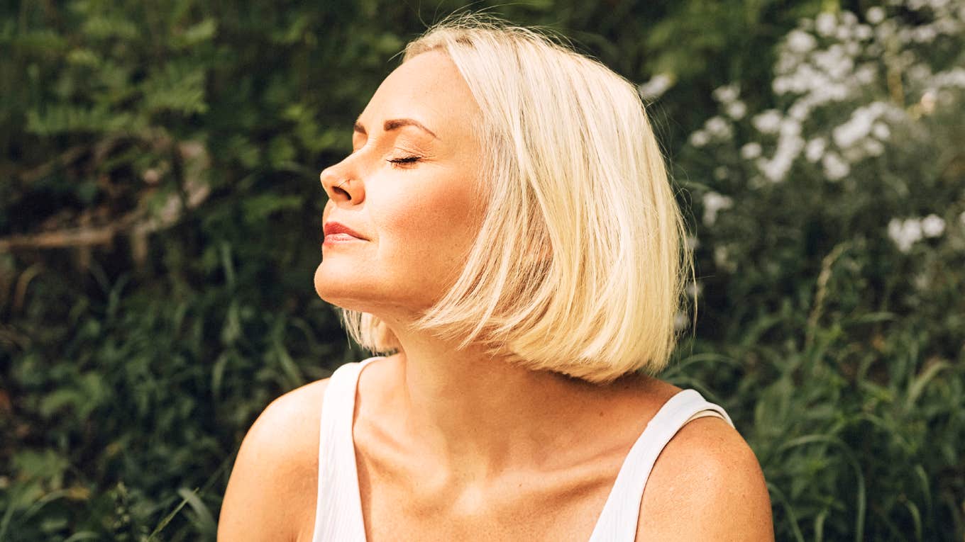 Subtle Ways To Tell You’re An Earth Empath (And Why That’s A Good Thing) Woman who is an earth empath.