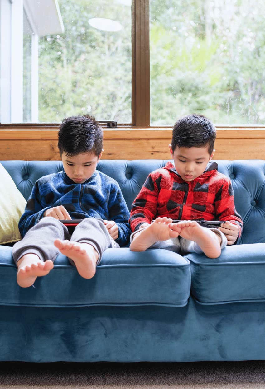 taking screens out of schools would fix everything but it has to start at home