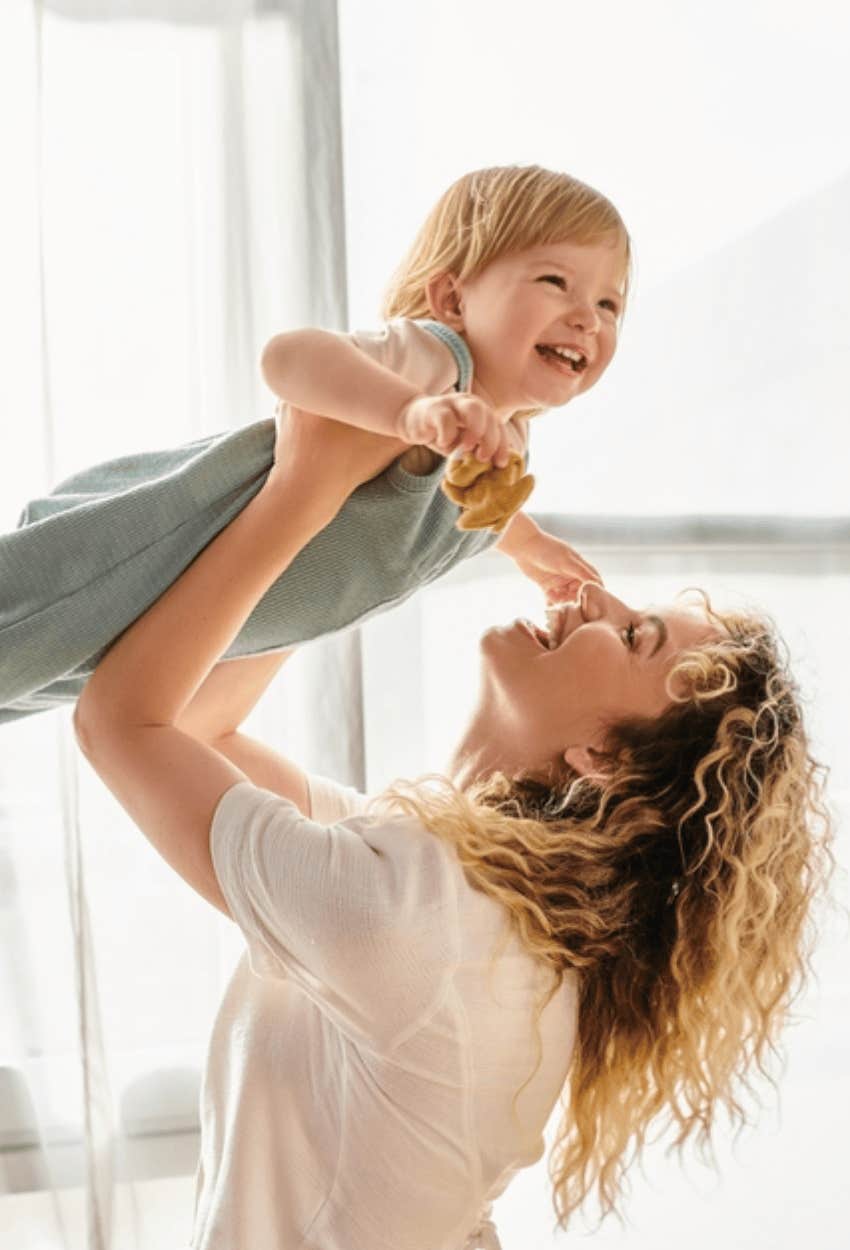 mom giving son power 