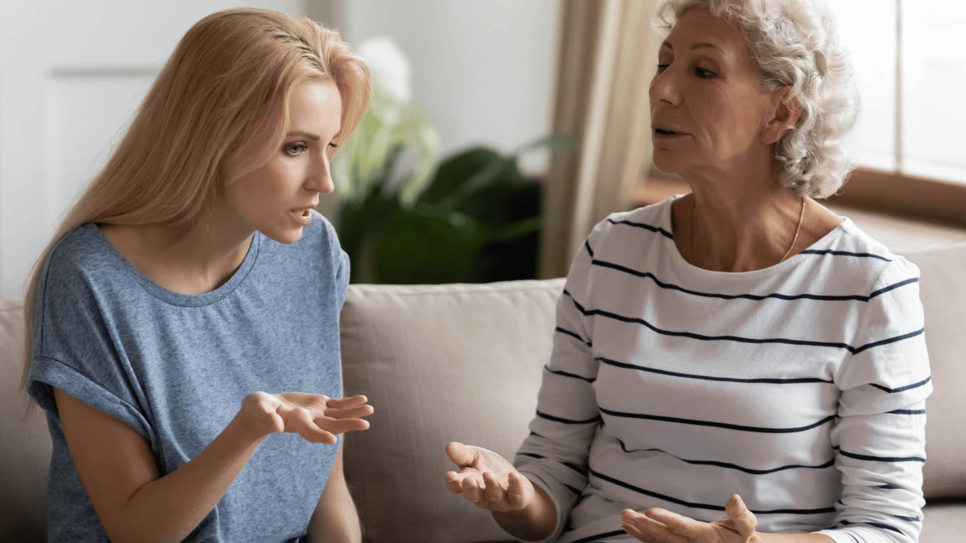 mother refusing to apologize to adult daughter