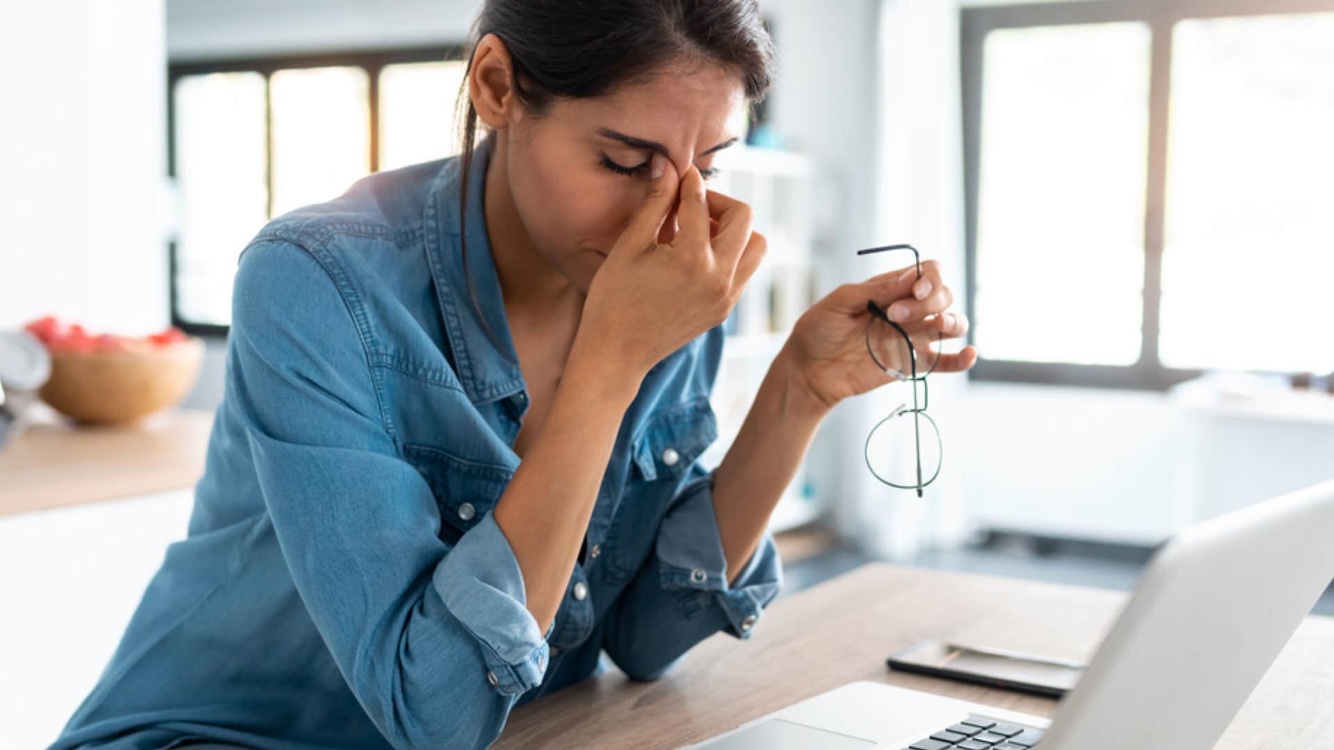 woman with decreased work ethic