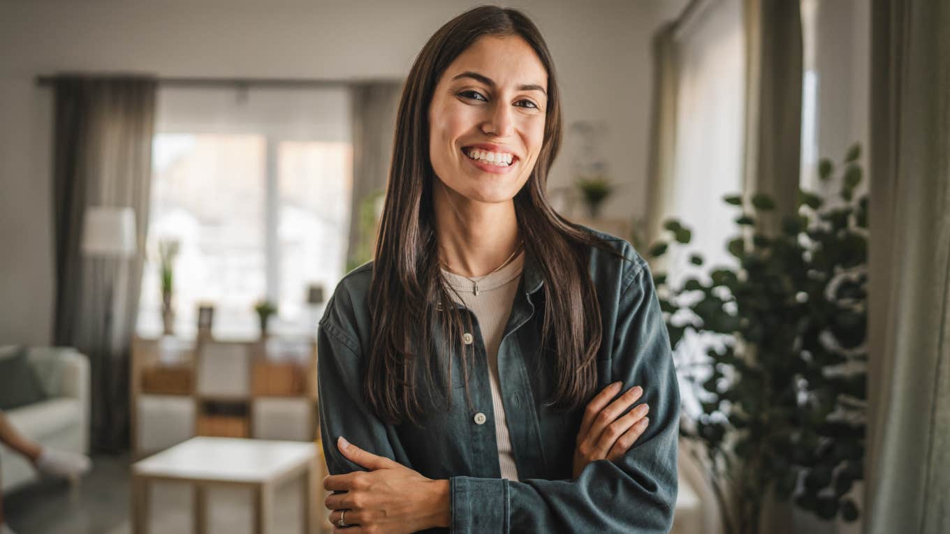 Things People Wouldn't Be Allowed To Do Anymore If Millennials Were In Charge smiling millennial woman acting like shes in charge