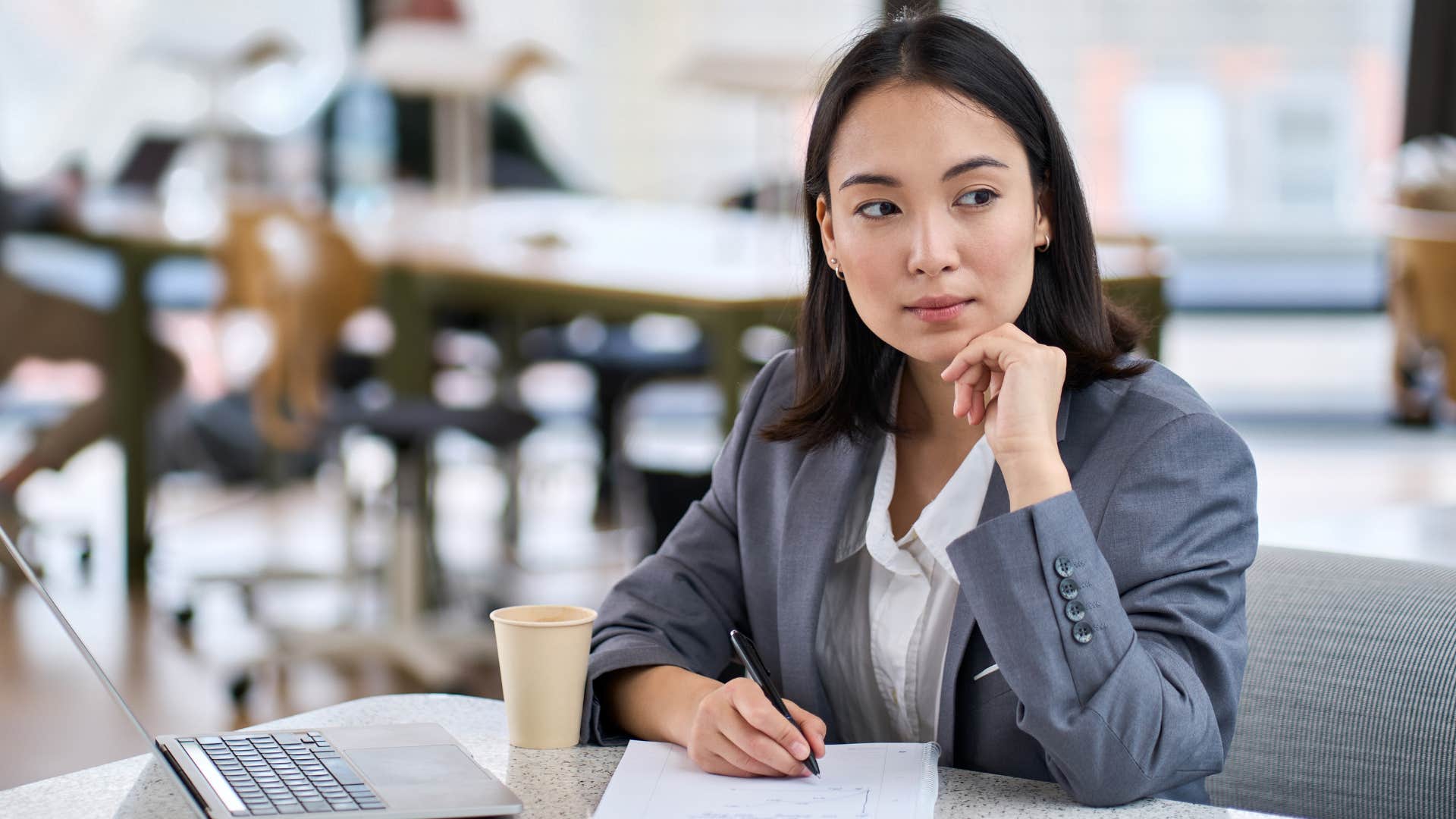 broke woman taking an unpaid job for experience