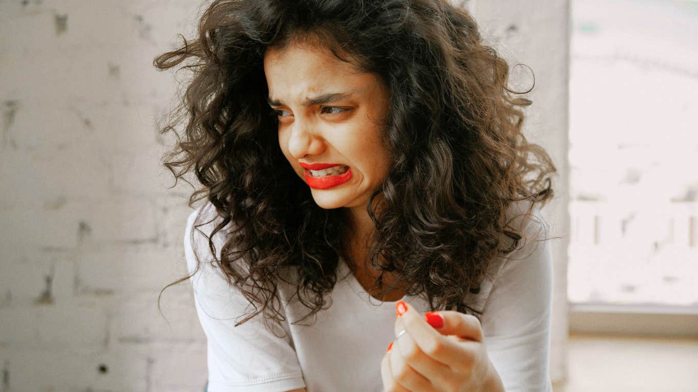 Woman on autopilot, making men unattracted to her. 