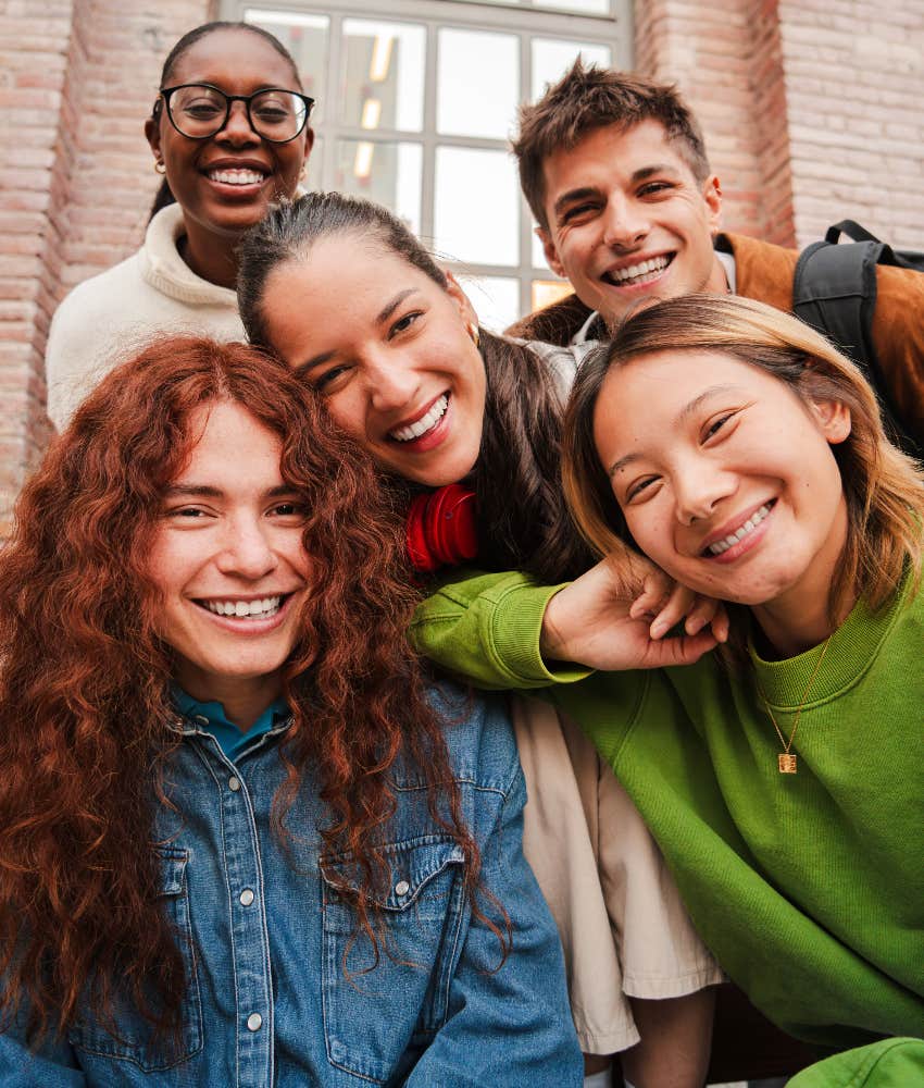 close friends with healthy social life