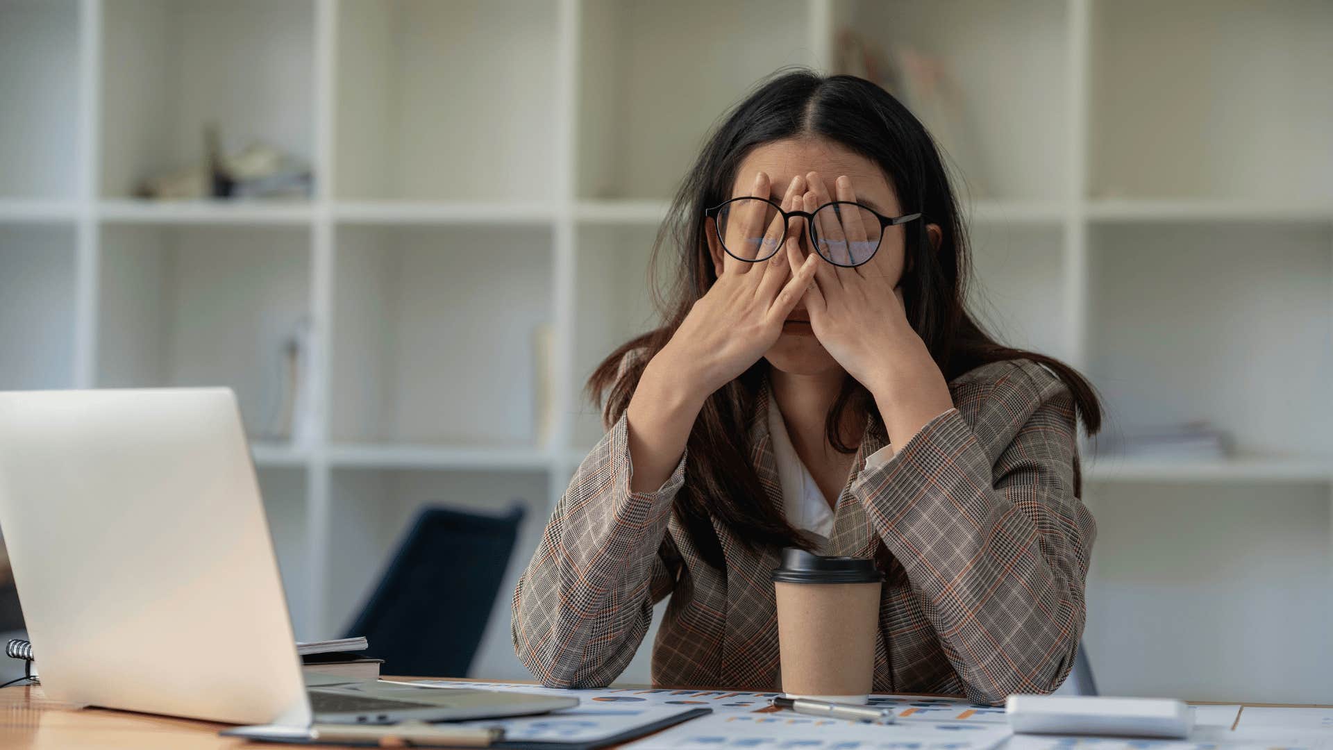 Gen Z woman whose boss thinks she's lazy for not working overtime