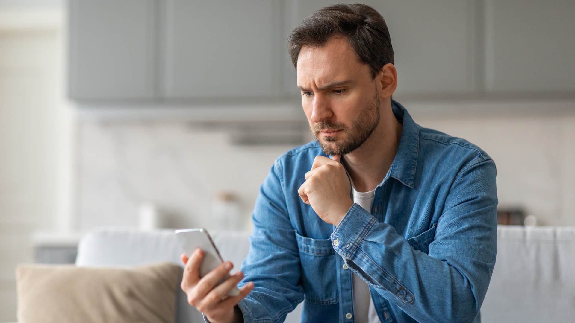 a man worries about his we need to talk text that she sent him