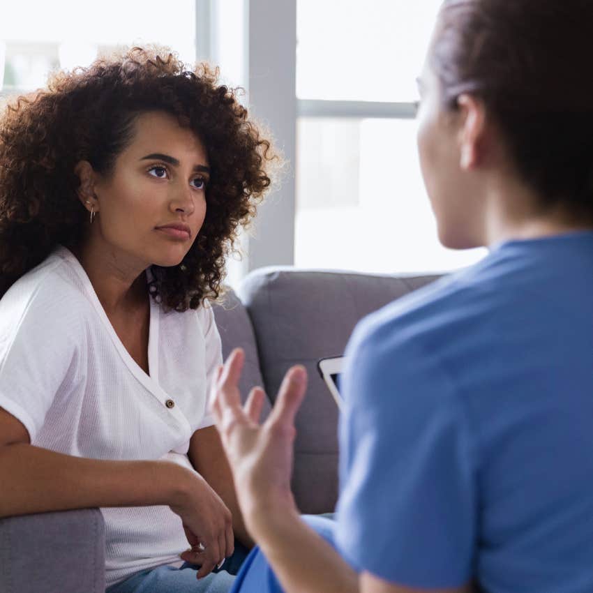 woman who seems narcissistic because she interrupts others