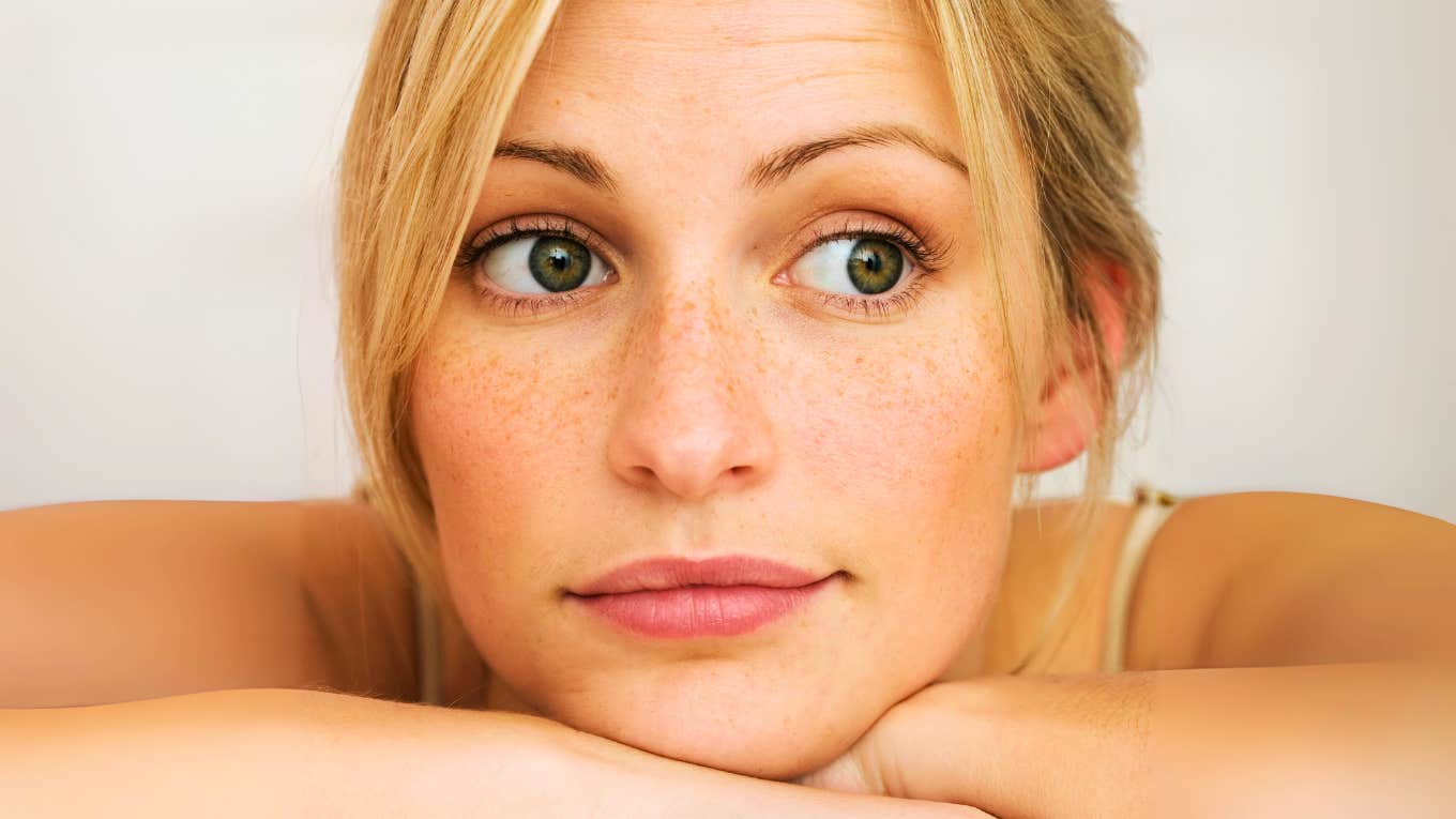 Common Phrases Men Say That Make Women Lose Interest Fast, According To Dating Expert Woman who is losing interest in man.