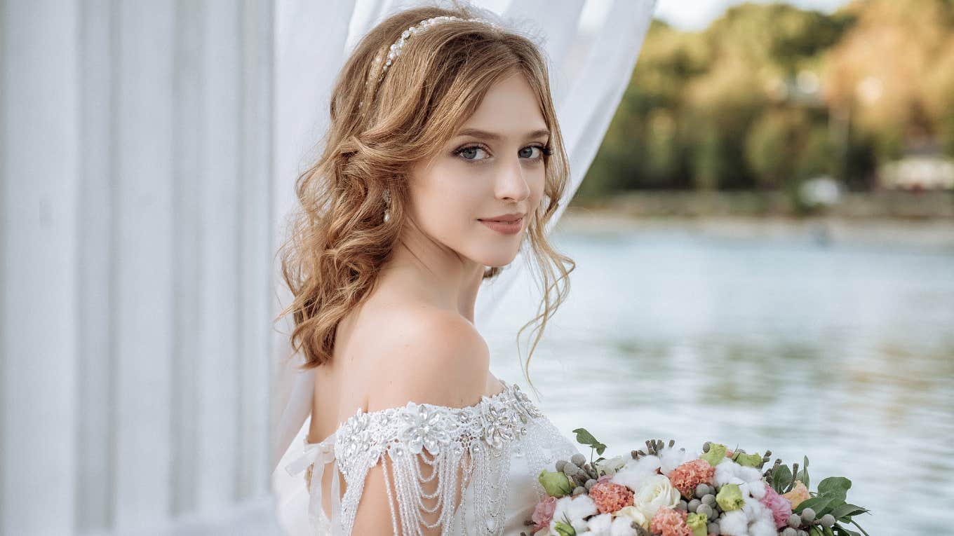 Bride who had 95 bridesmaids in her wedding