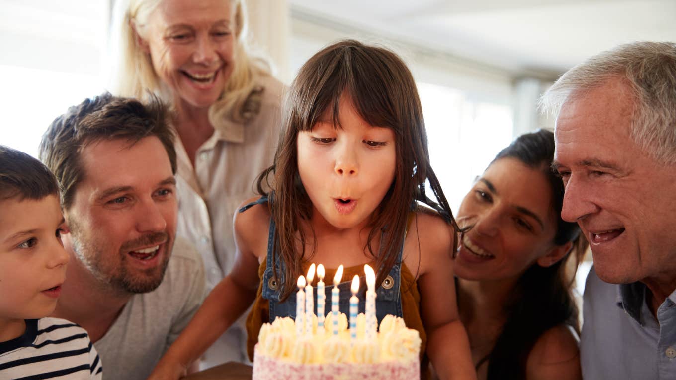 Dad Says He And His Wife Decided Not To Tell Their 10-Year-Old Daughter It Was Her Birthday family celebrating little girl's birthday