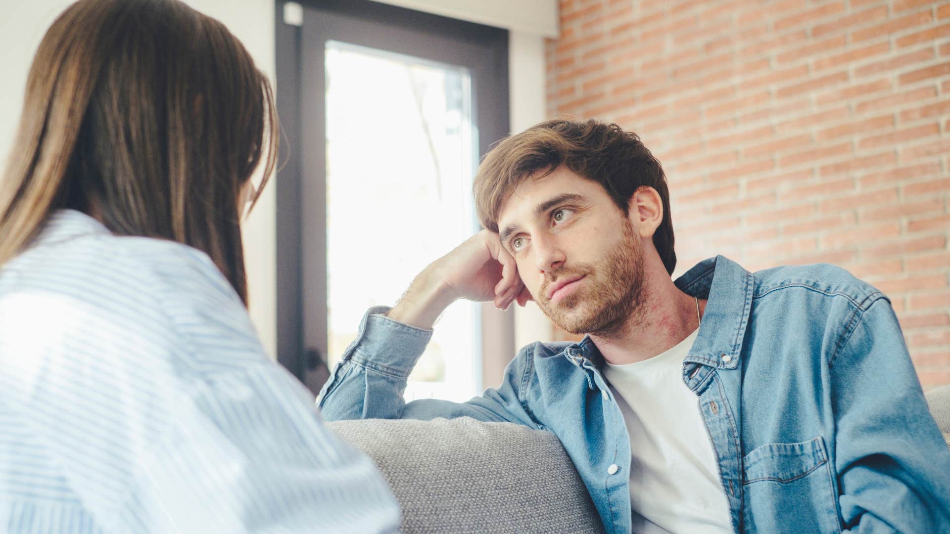 man trying to save relationship letting partner know he is listening