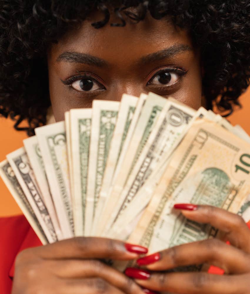 earn money phrase people avoid financial troubles never say