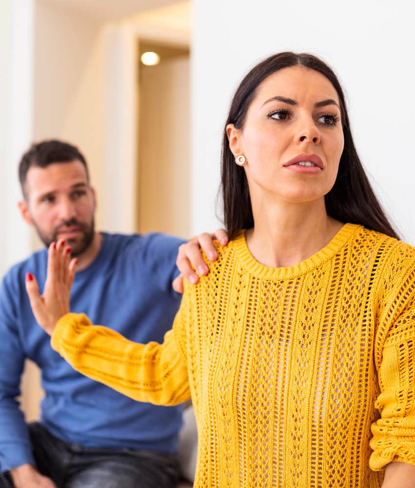 Narcissitic woman deflects responsilibity