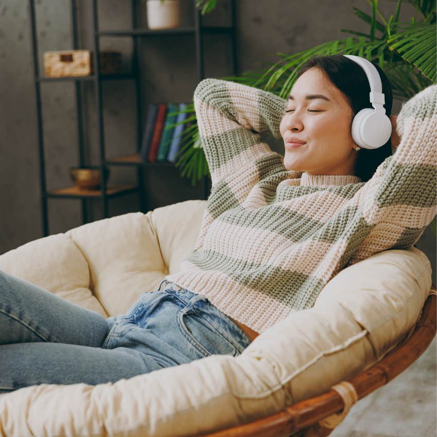 woman who's over her ex not responding to texts