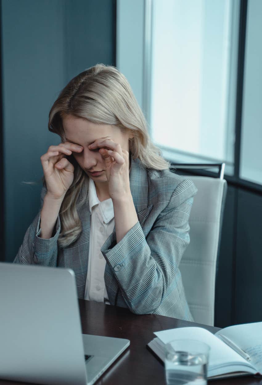 Goldman Sachs employee similar working conditions overworked