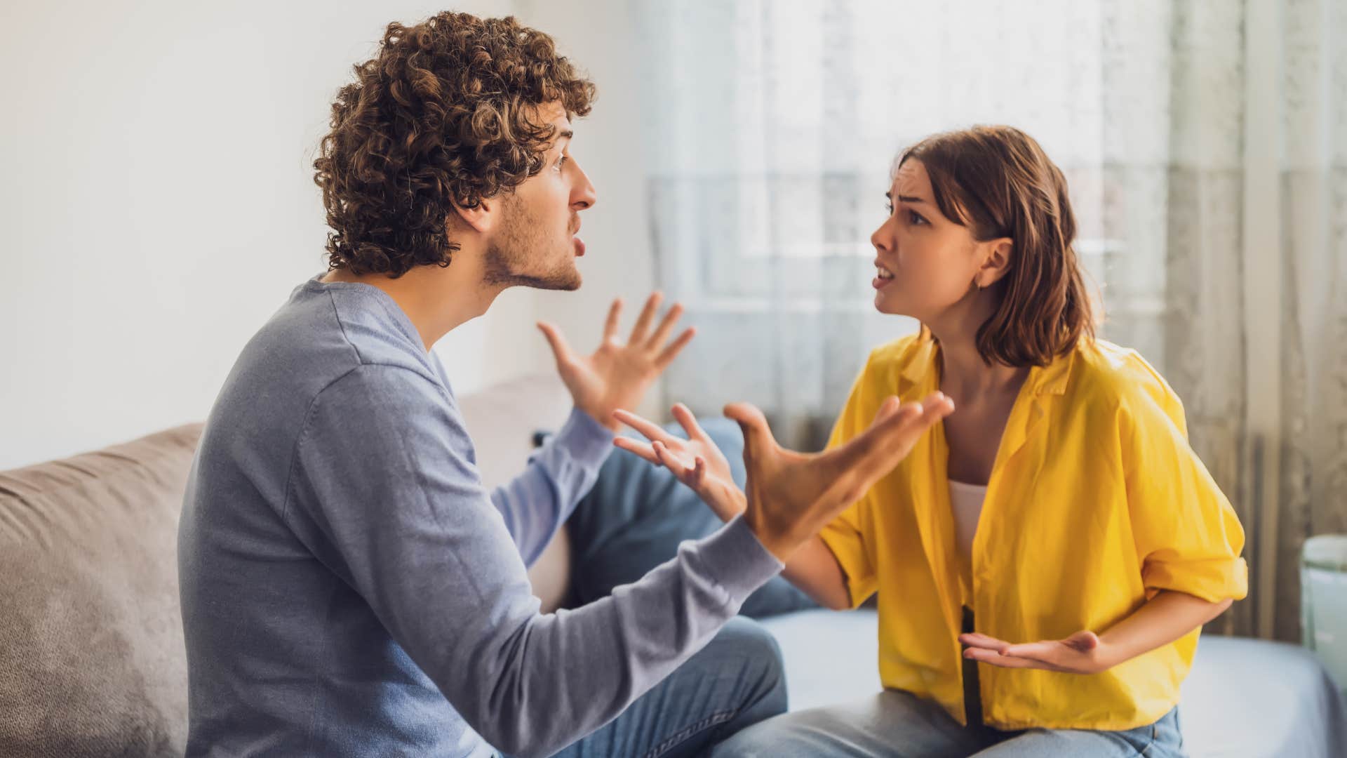 woman focusing on the negative and quietly ruining her marriage