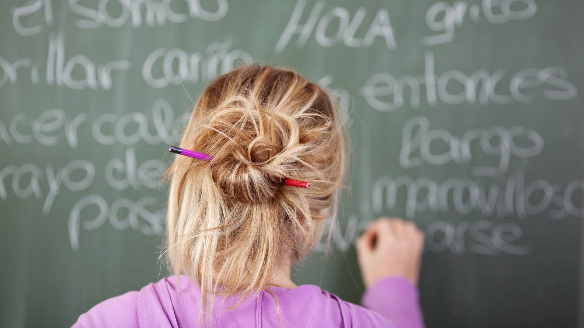 woman learning life lesson from spanish