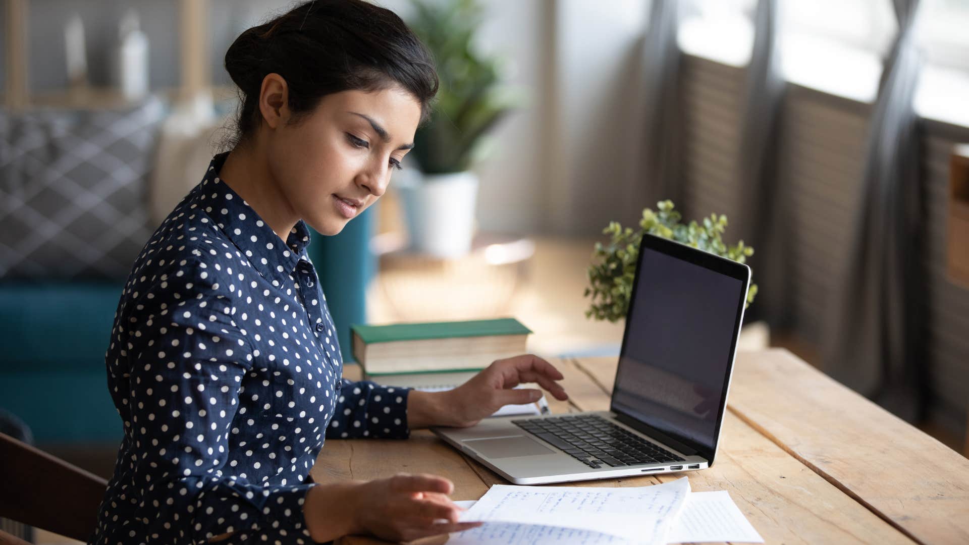 woman focusing by eliminating distractions