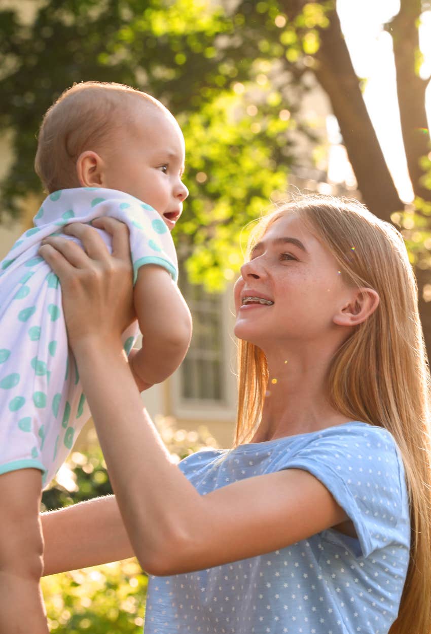 Woman Says Parents Shouldn't Make Kids Babysit Siblings Without Pay