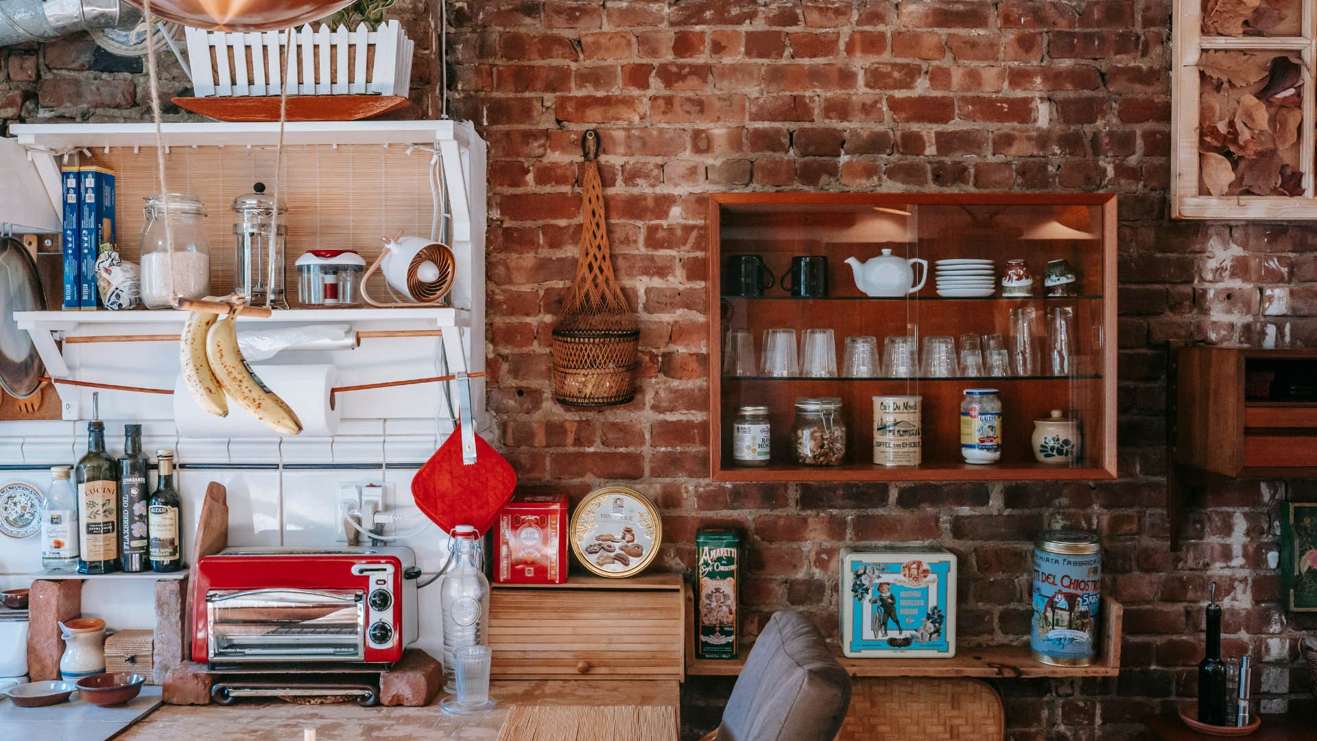 people with old-school manners always have personal touches