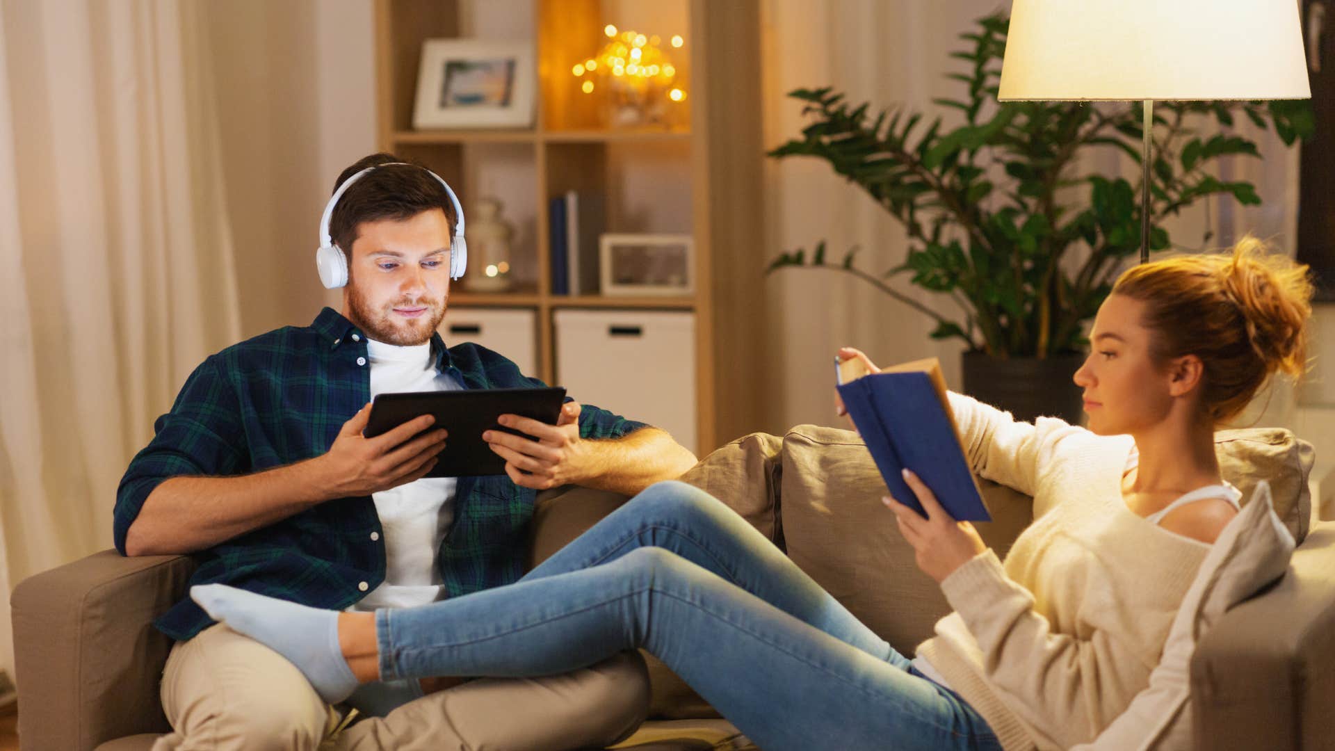 high-level thinkers usually have books and journals in their home