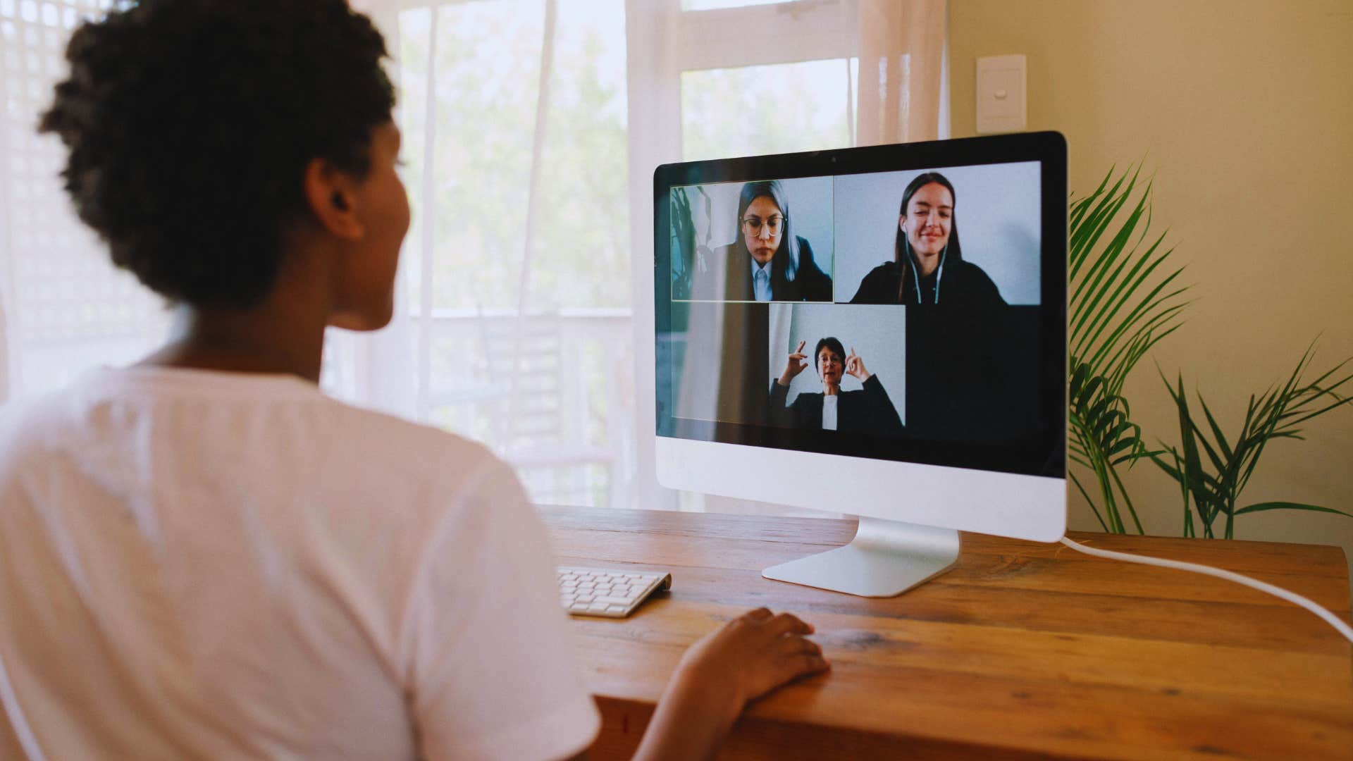 high-level thinkers usually have networking tools in their home