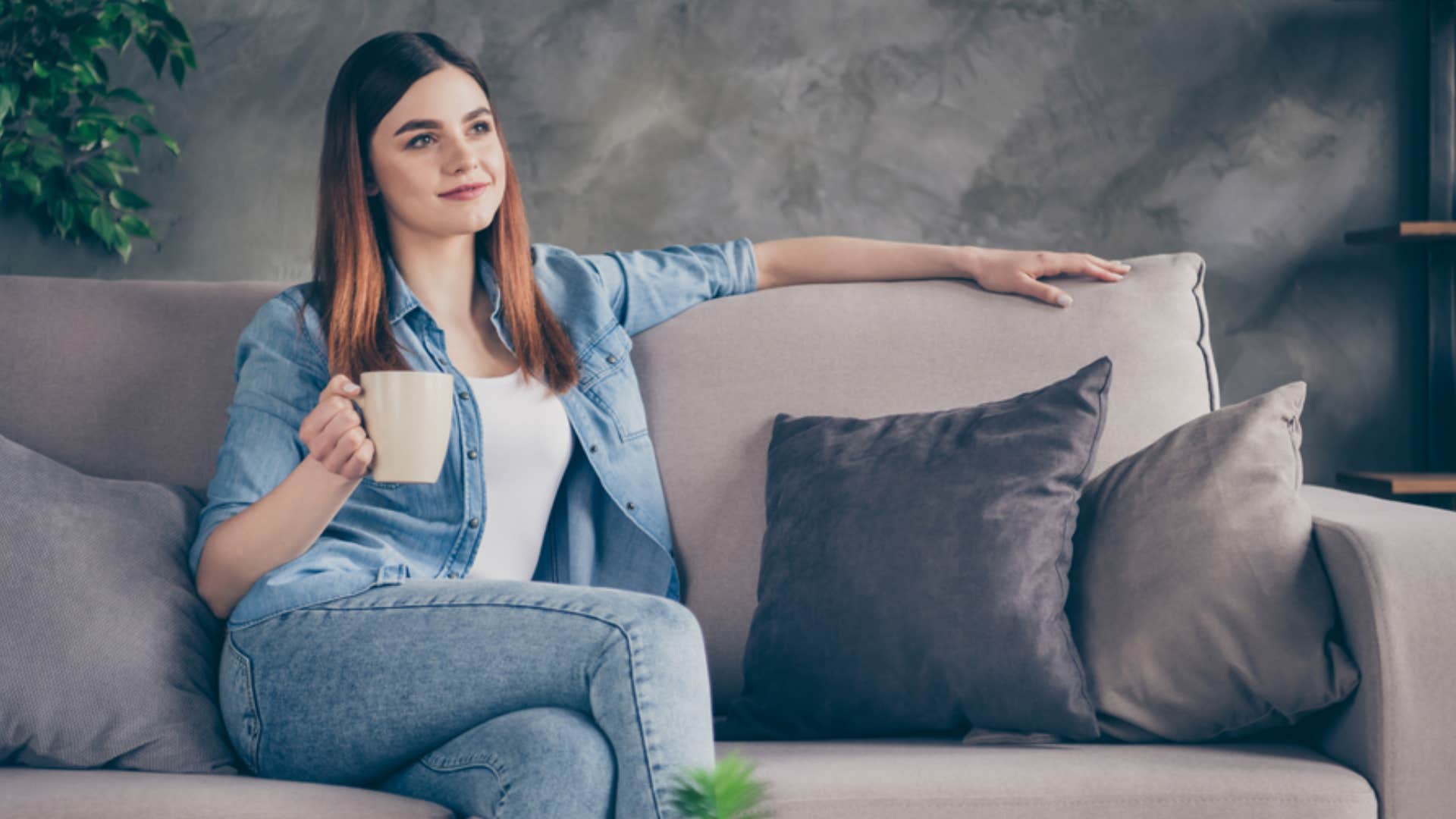 woman choosing to live minimalist lifestyle 
