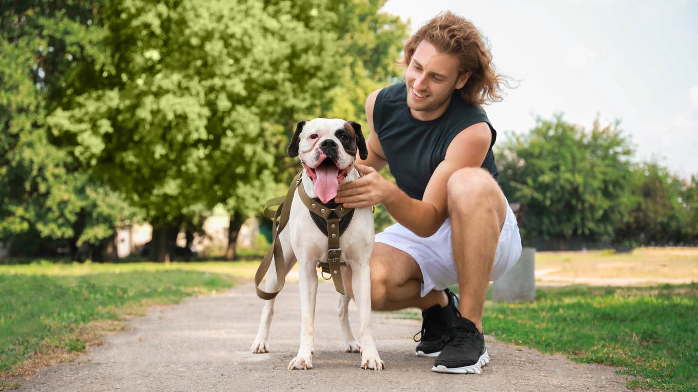 Pet Expert Says This Is The Worst Time Of Day To Walk Your Dog walking dog during the worst time of the day