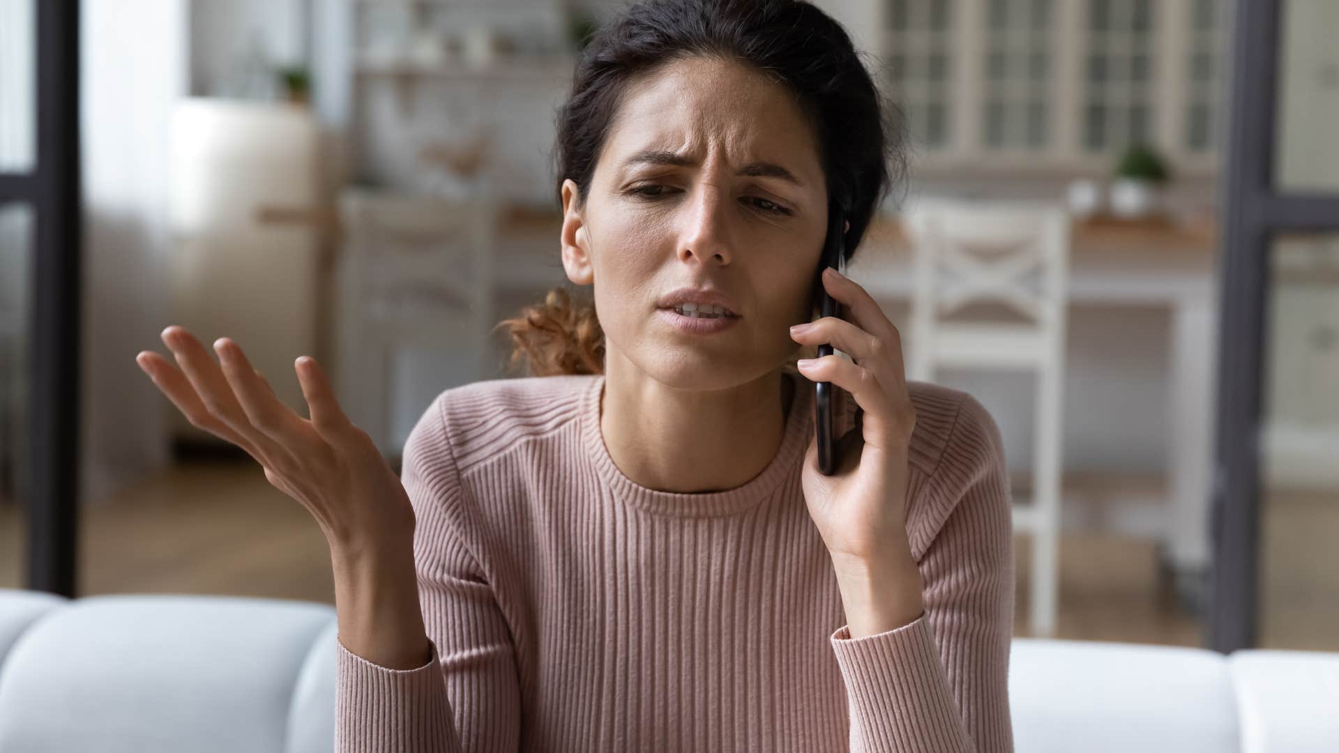 entitled woman saying she doesnt see what the big deal is on phone