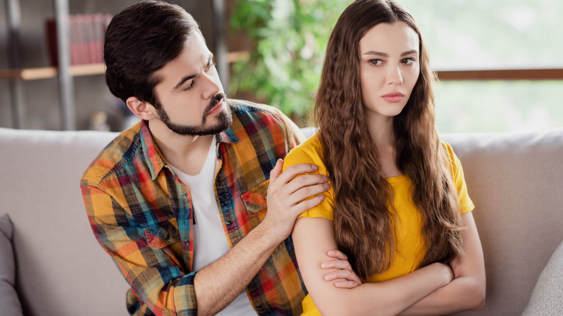 entitled man telling woman hes sorry she feels that way