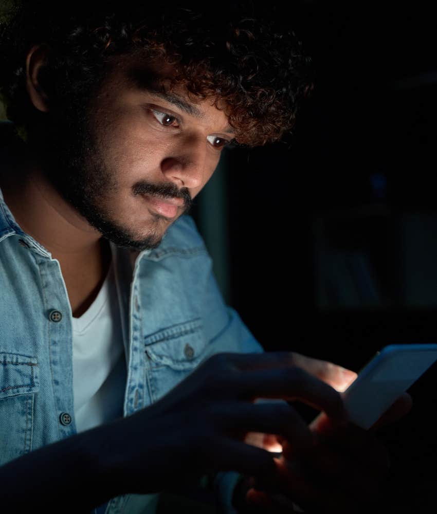 prevents phone men chip away relationship without realizing 