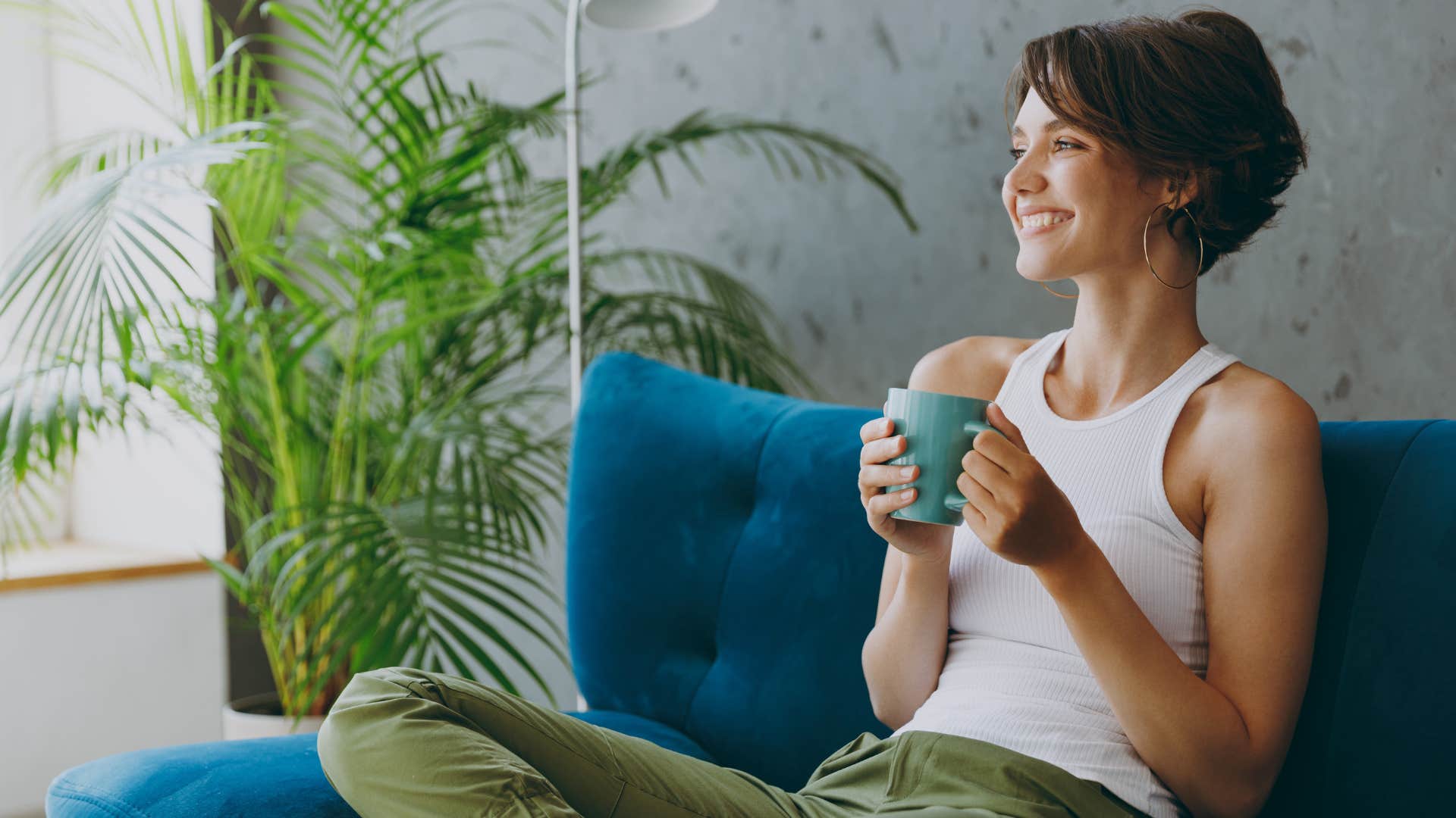 woman attracting wealth by avoiding mercury in retrograde